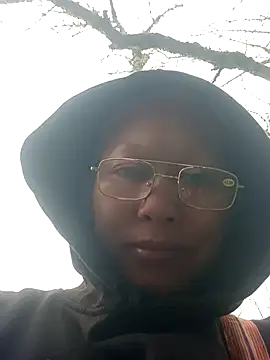 nui-show online show from November 19, 2025, 1:38 am