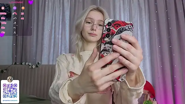 Snapshot of Sunshine_agata chatting on June 9, 2026, 5:30 am Sunshine agata online show from June 9, 2026, 5:30 am