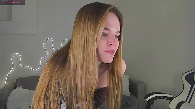 bella xx   online show from February 28, 2026, 3:17 am