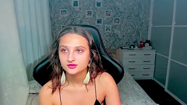 Snapshot of mishel_amurr chatting on November 1, 2025, 1:45 am mishel amurr online show from November 1, 2025, 1:45 am