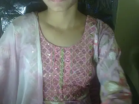 Snapshot of Shezi_N chatting on November 4, 2025, 12:42 pm Shezi N online show from November 4, 2025, 12:42 pm