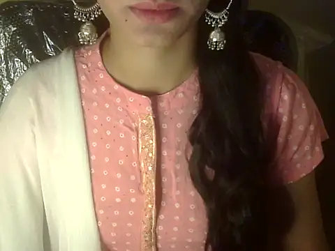 Snapshot of Shezi_N chatting on December 3, 2025, 3:33 pm Shezi N online show from December 3, 2025, 3:33 pm