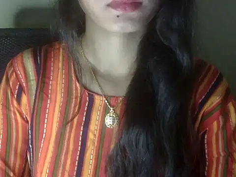 Snapshot of Shezi_N chatting on July 3, 2026, 1:50 pm Shezi N online show from July 3, 2026, 1:50 pm