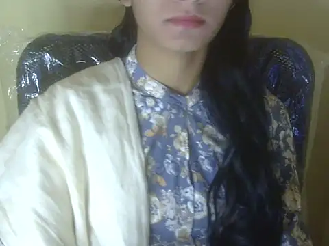 Snapshot of Shezi_N chatting on November 30, 2025, 4:46 am Shezi N online show from November 30, 2025, 4:46 am