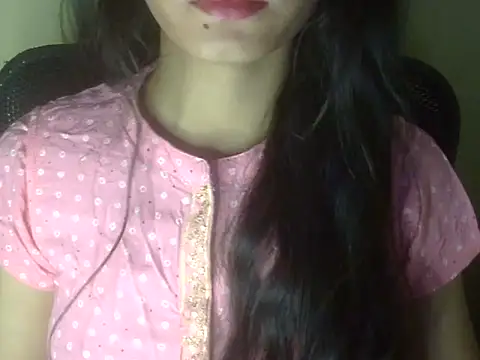 Snapshot of Shezi_N chatting on July 2, 2026, 3:07 pm Shezi N online show from July 2, 2026, 3:07 pm