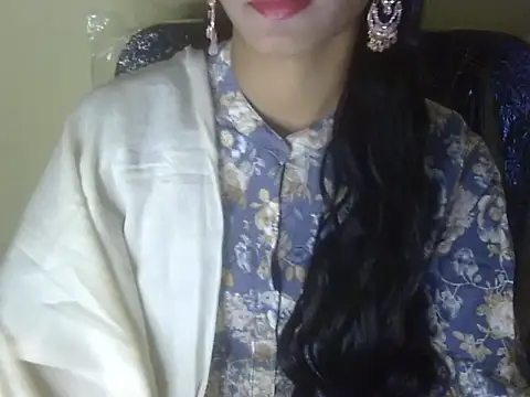 Snapshot of Shezi_N chatting on November 29, 2025, 1:44 pm Shezi N online show from November 29, 2025, 1:44 pm