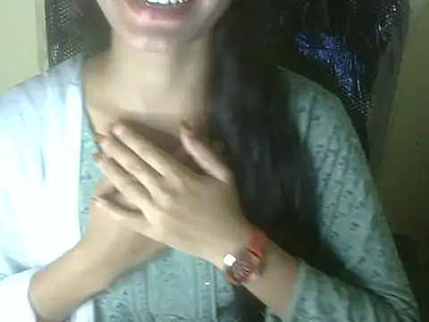 Snapshot of Shezi_N chatting on October 27, 2025, 12:39 pm Shezi N online show from October 27, 2025, 12:39 pm