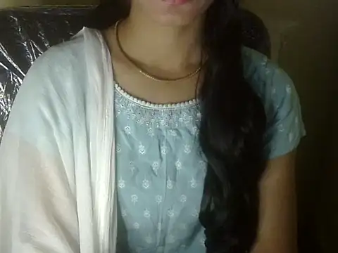 Snapshot of Shezi_N chatting on November 30, 2025, 5:14 pm Shezi N online show from November 30, 2025, 5:14 pm