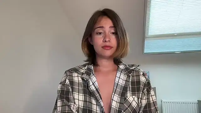 Snapshot of WillHannah chatting on July 4, 2026, 1:59 pm WillHannah online show from July 4, 2026, 1:59 pm