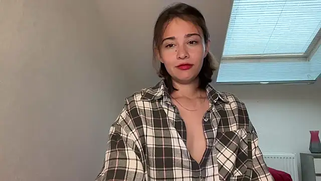 Snapshot of WillHannah chatting on June 21, 2026, 2:34 pm WillHannah online show from June 21, 2026, 2:34 pm
