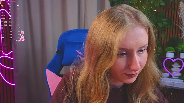 Snapshot of PriscillaPowell chatting on December 17, 2025, 9:09 pm PriscillaPowell online show from December 17, 2025, 9:09 pm