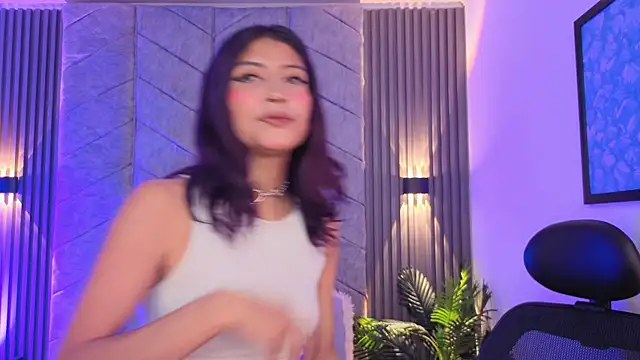 Snapshot of Rynka_ chatting on November 16, 2025, 4:06 am Rynka online show from November 16, 2025, 4:06 am