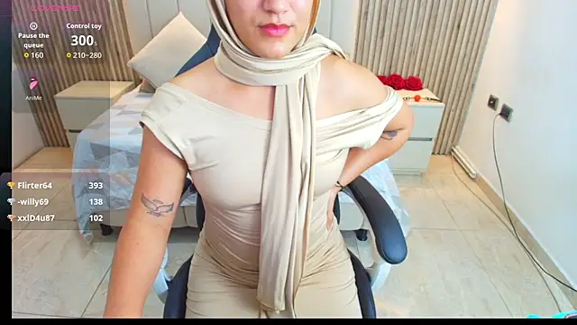 Snapshot of Aziz_daud chatting on December 21, 2025, 11:16 pm Aziz daud online show from December 21, 2025, 11:16 pm