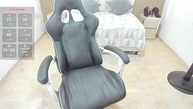 Snapshot of Aziz_daud chatting on March 11, 2026, 7:08 pm Aziz daud online show from March 11, 2026, 7:08 pm