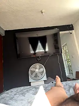 RMorales91 online show from October 31, 2025, 3:19 pm