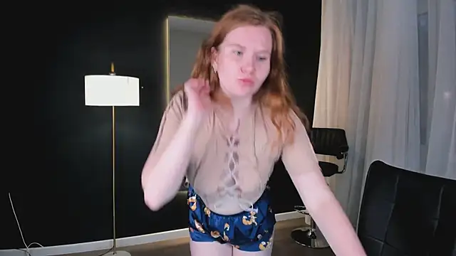 Snapshot of past_deadlinee chatting on November 13, 2025, 5:44 am past deadlinee online show from November 13, 2025, 5:44 am