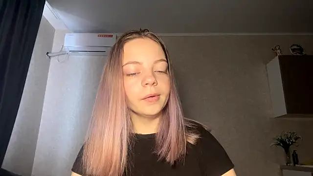 Snapshot of WrithenStub chatting on November 3, 2025, 7:13 am WrithenStub online show from November 3, 2025, 7:13 am