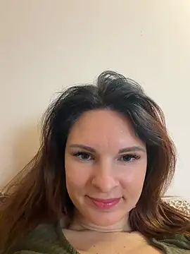 Snapshot of kinkysarahx chatting on April 16, 2026, 8:37 am kinkysarahx online show from April 16, 2026, 8:37 am