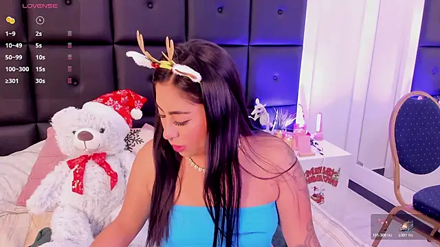 TamaraLeen online show from November 28, 2025, 10:32 pm