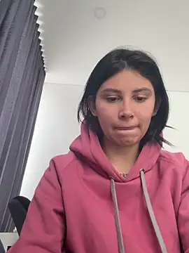 RollinGirl  online show from October 20, 2025, 3:34 pm