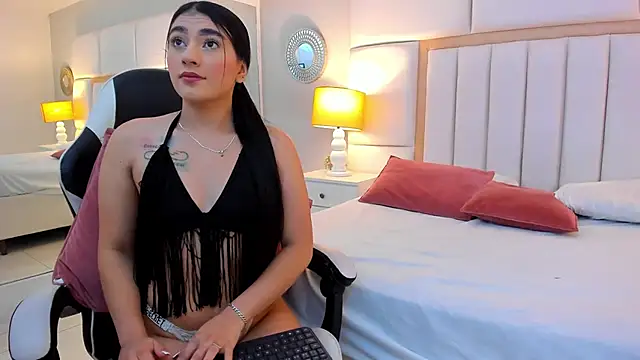 Snapshot of AnnyeWatson chatting on January 13, 2026, 1:48 pm AnnyeWatson online show from January 13, 2026, 1:48 pm