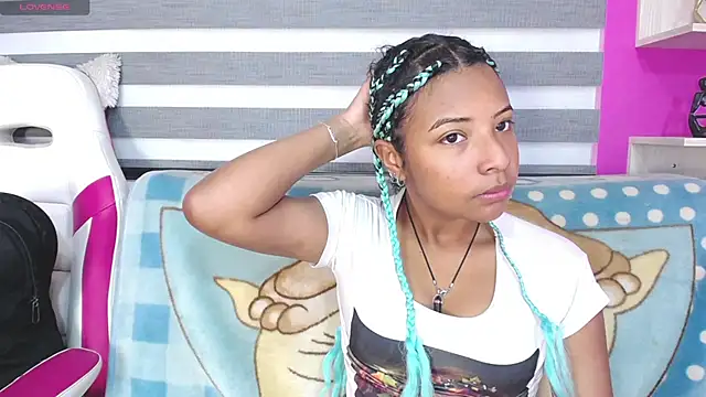 Snapshot of Zoe_Rider chatting on December 16, 2025, 12:31 pm Zoe Rider online show from December 16, 2025, 12:31 pm