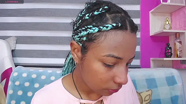 Snapshot of Zoe_Rider chatting on December 14, 2025, 12:22 pm Zoe Rider online show from December 14, 2025, 12:22 pm