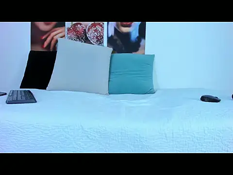 iamdoll online show from January 9, 2026, 9:55 pm