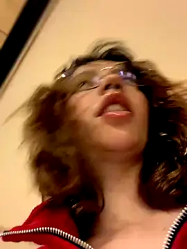 MiaaCute- online show from October 24, 2025, 12:20 am