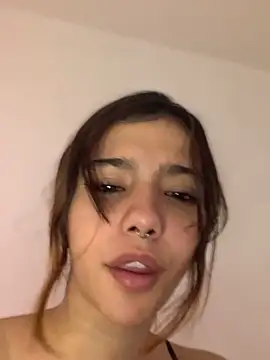 Snapshot of MiaaCute- chatting on April 23, 2026, 10:00 pm MiaaCute- online show from April 23, 2026, 10:00 pm