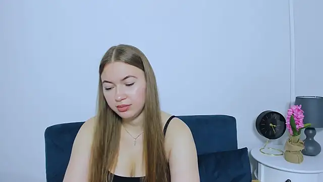 LeaNaughty online show from October 23, 2025, 3:21 pm