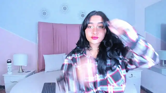 Snapshot of alahiaa_x chatting on October 20, 2025, 7:36 pm alahiaa x online show from October 20, 2025, 7:36 pm