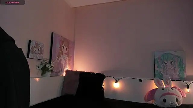 Strawberry Kitty  online show from February 27, 2026, 4:45 am