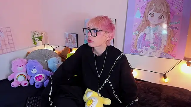 Strawberry Kitty  online show from October 27, 2025, 3:40 am