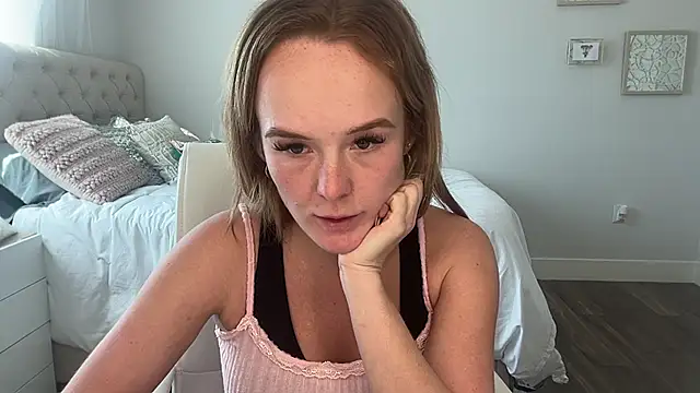 Amberjayxox0 online show from October 24, 2025, 8:41 pm