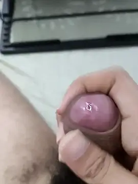 Snapshot of El_pajitas35 chatting on October 23, 2025, 4:11 am El pajitas35 online show from October 23, 2025, 4:11 am