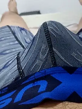 Snapshot of El_pajitas35 chatting on October 24, 2025, 4:55 am El pajitas35 online show from October 24, 2025, 4:55 am