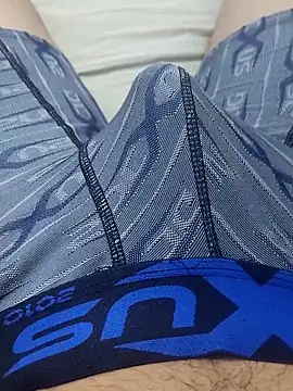 Snapshot of El_pajitas35 chatting on October 18, 2025, 10:56 pm El pajitas35 online show from October 18, 2025, 10:56 pm