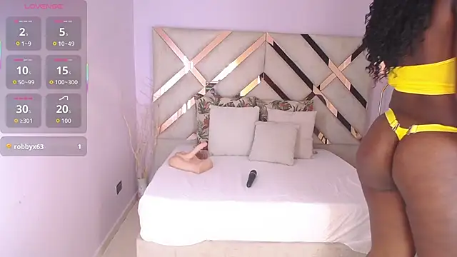 Snapshot of Maiacharris_ chatting on January 12, 2026, 12:45 pm Maiacharris online show from January 12, 2026, 12:45 pm