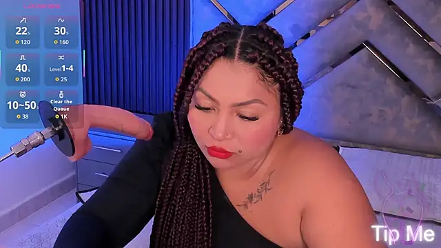 Snapshot of Halleyrosse chatting on November 25, 2025, 4:13 am Halleyrosse online show from November 25, 2025, 4:13 am