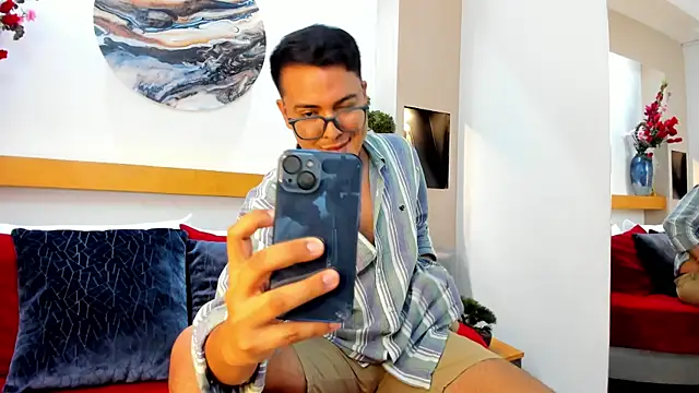 JohnBelRose online show from November 11, 2025, 7:19 pm