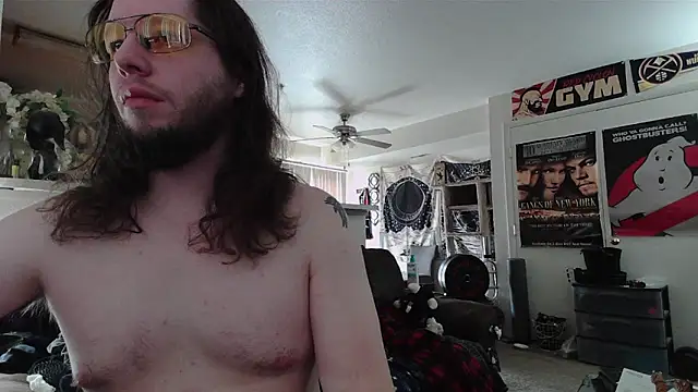 biggerisbetter12 online show from May 27, 2026, 5:53 pm