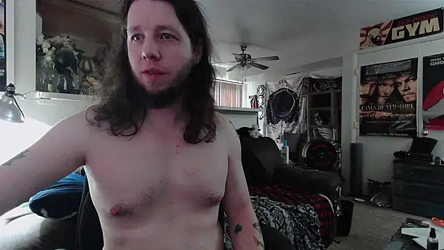biggerisbetter12 online show from April 30, 2026, 5:53 pm