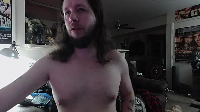 biggerisbetter12 online show from April 21, 2026, 1:42 am