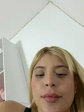 Snapshot of _Alicee_1 chatting on May 26, 2026, 3:15 am Alicee 1 online show from May 26, 2026, 3:15 am