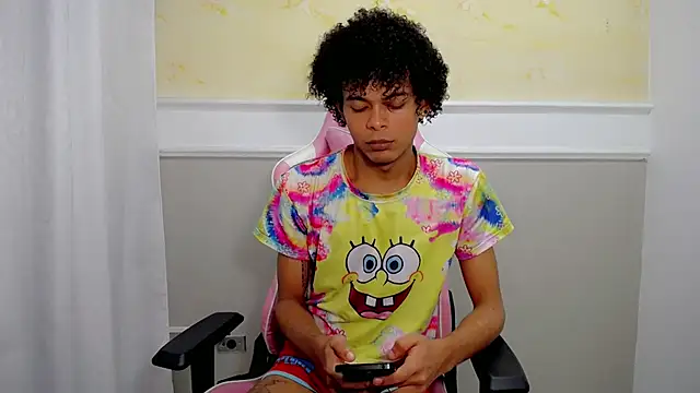 Snapshot of chloe_king chatting on October 18, 2025, 8:55 pm chloe king online show from October 18, 2025, 8:55 pm