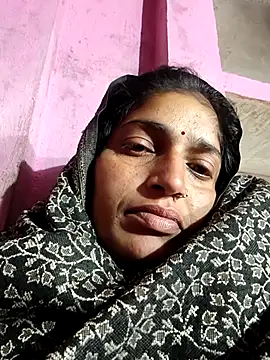 Snapshot of Pooja_shre chatting on January 8, 2026, 2:17 am Pooja shre online show from January 8, 2026, 2:17 am