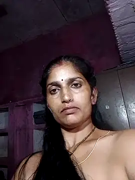 Snapshot of Pooja_shre chatting on October 28, 2025, 4:39 pm Pooja shre online show from October 28, 2025, 4:39 pm