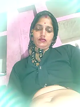 Snapshot of Pooja_shre chatting on February 23, 2026, 1:07 am Pooja shre online show from February 23, 2026, 1:07 am