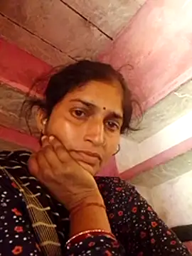 Snapshot of Pooja_shre chatting on November 25, 2025, 6:47 am Pooja shre online show from November 25, 2025, 6:47 am